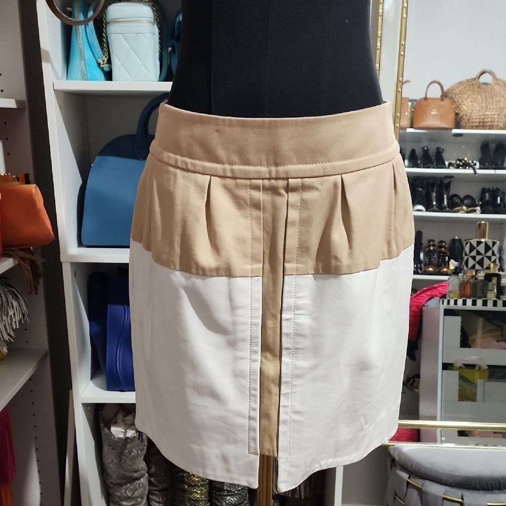 Leifsdottir Beige and White Pleated Mini Skirt